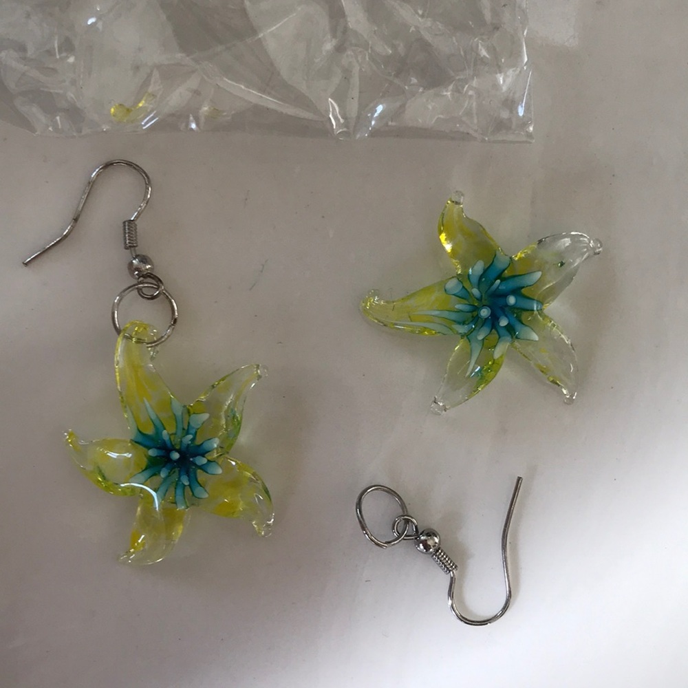 Beautiful hand blown glass flower starfish earrings one broken